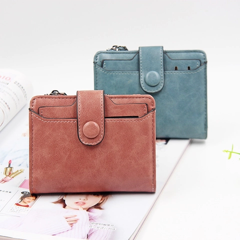 Portefeuille Court Pour Femmes En Cuir PU Mat Pliant Avec Poche À Monnaie Zippée Et Emplacements Pour Cartes Élégant