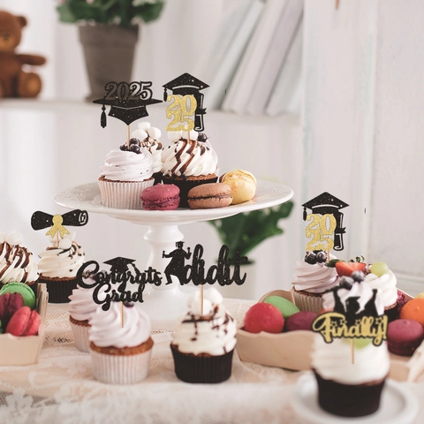 Graduation Cupcake Toppers Glitter Cardstock And Wood Class Of 2025 Party Decoration Congrats Grad Finally I Did It Cap Certificate