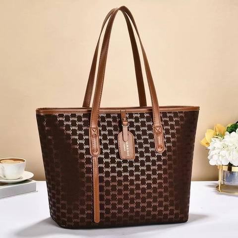 Vintage Letter Print Large Capacity Tote Bag For Women PU Leather Commuter Shoulder Bag With Hanging Tag Fashion Handbag