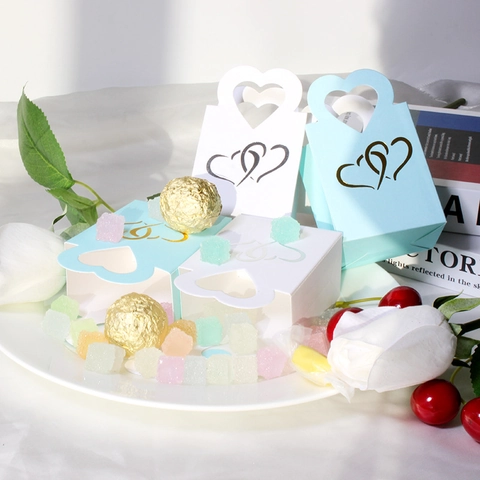 Bruiloft Bedankjes Snoep Cadeau Doosjes Kraft Papier Met Hart Handvat Folie Hart Patroon Voor Feest Verloving Viering Evenement