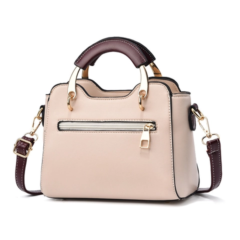 Bolso Cuadrado Pequeño para Mujer de Cuero PU Color Contraste Vintage Conmutador Bolso de Hombro Con Colgante de Vaca de Dibujos Animados Herrajes Dorados