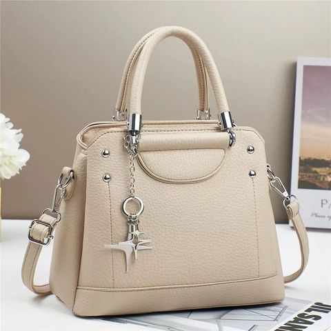 Women PU Leather Litchi Texture Handbag Large Capacity Crossbody Bag With Star Pendant Rivets Fashion Commute Shoulder Bag