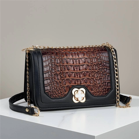 Elegant Women Shoulder Crossbody Bag PU Leather Crocodile Embossed Pattern Metal Chain Strap Fashion Square Flap Design