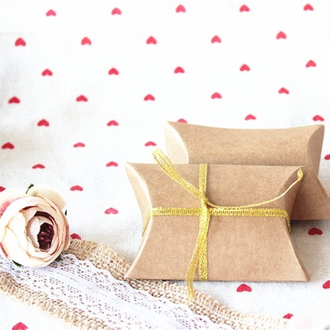 Scatole di Caramelle Vintage a Cuscino in Carta Kraft Con Nastro Dorato per Bomboniere Matrimonio Mini Confezioni Regalo