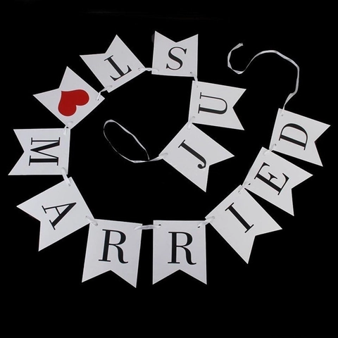 Wedding Banner Just Married Pearlescent Paper Fishtail Garland Red Heart Party Decoration Bridal Shower Photo Props