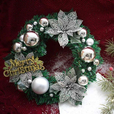 Künstlicher Weihnachtskranz Kiefernadeln Poinsettia Blumen Kugeln Und Merry Christmas Schild Für Haustür Hausdekoration
