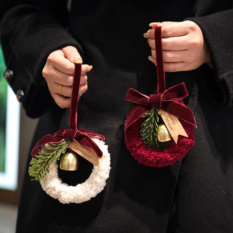 Christmas Mini Wreath Bell Pendant Plush Velvet Bow Hanging Decoration For Christmas Tree Home Party Office Minimalist Decor Gift