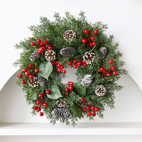 Ghirlanda Di Natale Aghi Di Pino Artificiali Bacche Rosse Pigne Effetto Neve Decorazione Murale Per Porta D Ingresso Inverno
