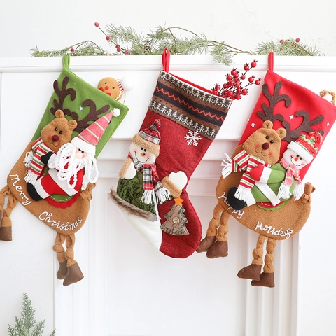 3D Cartoon Christmas Stockings Santa Snowman Reindeer Applique Burlap Plush Hanging Gift Bags Festive Fireplace Home Decor
