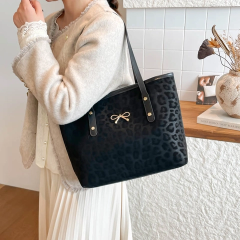 Dames Luipaardprint Tote Bag PU Leer Grote Capaciteit Schoudertas Met Gouden Strikgesp Stijlvolle Casual Werk Handtas