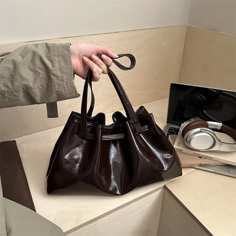 Retro Große Kapazität Eimer Tote Bag Geriffelt Glänzend PU Leder Umhängetasche Für Frauen Einfach Pendeln Nischen Design