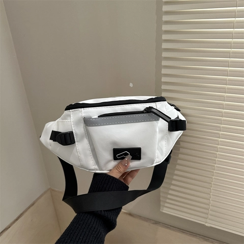 Minimalist Waterproof Nylon Waist Bag For Women Men Reflective Strip Sporty Chest Crossbody Bag Adjustable Strap Outdoor Pack