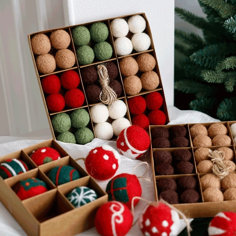 Juego de Cajas de Regalo de Adornos de Bolas de Navidad de Fieltro de Lana Hechas a Mano Patrón de Copo de Nieve Bolas Decorativas