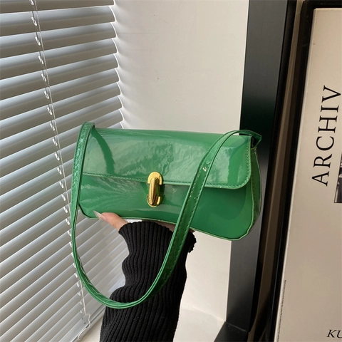 Bolso de Hombro de Piel de Patente Minimalista para Mujer Bolso de Axila de PU Con Cierre Dorado Color Sólido Moda Retro Viaje Diario