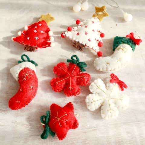 Handmade Christmas Wool Felt Ornaments Tree Star Sock Clover Designs Festive Holiday Party Home Decoration Accessory Gift