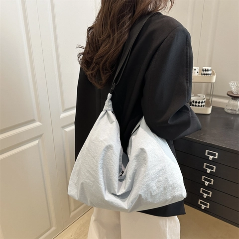 Borsa A Tracolla In Nylon Grande Capacità Donna Plissettata Slouchy Hobo Borsa A Spalla Tracolla Larga Regolabile
