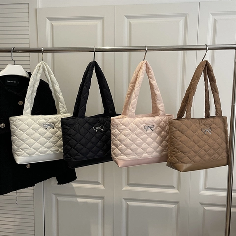 Sac Fourre-tout Matelassé pour Femmes Style Coréen Motif à Losanges Sac à Épaule Avec Décoration de Nœud en Métal Sac de Banlieue Léger