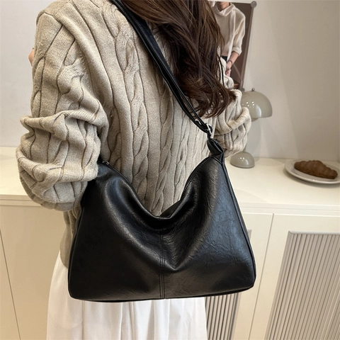 Women Minimalist PU Leather Large Shoulder Bag Fashion Solid Color Hobo Bag With Adjustable Strap Commute Handbag