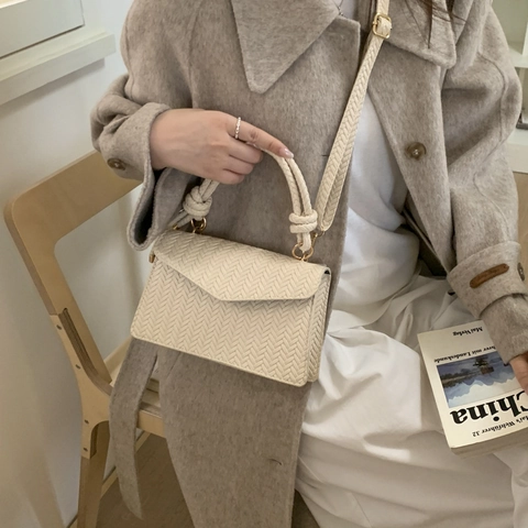 Woven PU Leather Crossbody Bag Women Braided Knot Handle Handbag Vintage Minimalist Square Flap Shoulder Bag