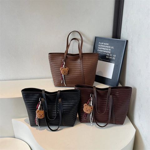Women Urban Simple Woven Large Capacity Tote Bag Synthetic Leather Single Shoulder Bag With Plush Bear Charm Stylish Purse