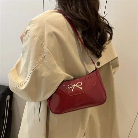 Women Shiny PU Leather Underarm Bag Retro Minimalist Shoulder Bag With Metal Bow Decoration Commuting Handbag