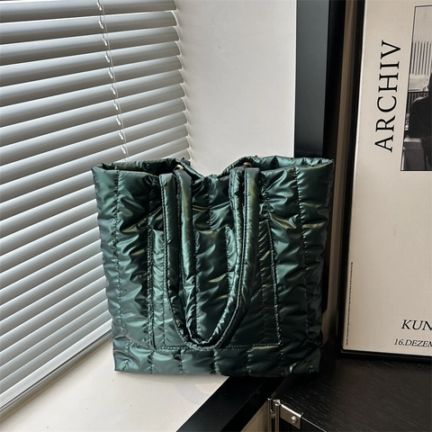 Bolso Tote Acolchado Metálico de Gran Capacidad para Mujer Color Sólido Bolso de Hombro Acolchado Chic Casual Moda Otoño Invierno