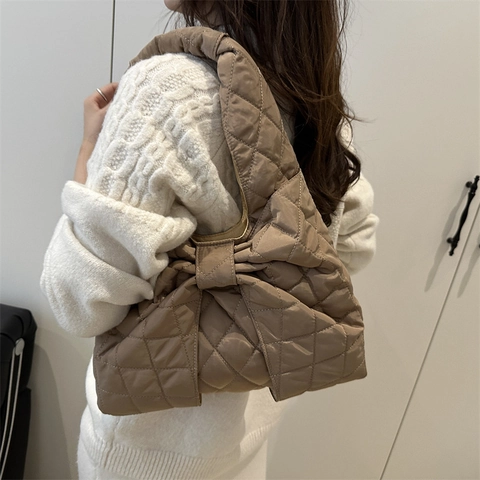 Große Kapazität Gesteppte Schultertasche Für Damen Gepolsterte Tote Bag Casual Schleife Dekor Umhängetasche Pendeltasche