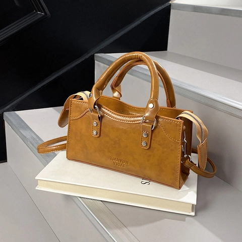 Borsa Quadrata Piccola in Pelle PU Minimalista Retrò da Donna Borsa a Mano Vintage Con Borchie Tracolla Casual Spalla