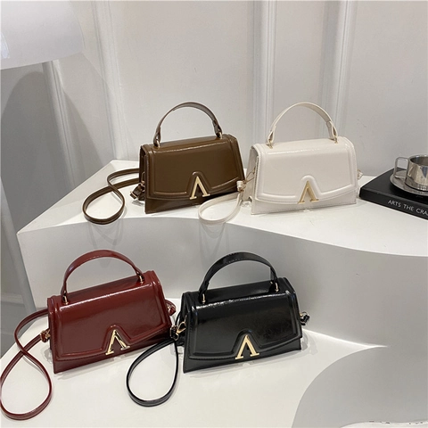 Bolso Pequeño Cuadrado de Cuero de Patente Estilo Francés Mujer Elegante Bolso de Mano Color Sólido Correa Ajustable