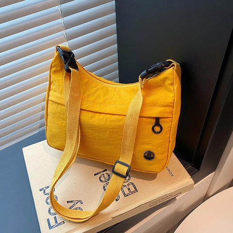 Bolso Bandolera De Nailon Minimalista Bolso De Hombro Impermeable Ligero Bolso Informal Versátil Para Mujer Color Macaron