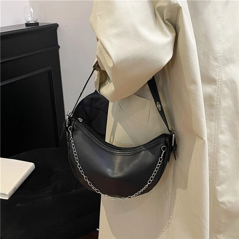 Women Fashion Black PU Leather Crescent Hobo Bag With Silver Metal Chain Decoration Wide Eyelet Strap Underarm Shoulder Bag