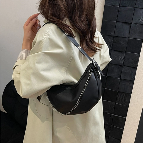 Women Fashion Black PU Leather Crescent Hobo Bag With Silver Metal Chain Decoration Wide Eyelet Strap Underarm Shoulder Bag