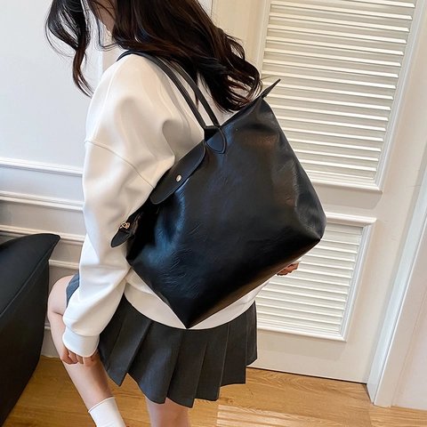 Women Large Capacity Tote Bag PU Leather Commuter Shoulder Handbag Flip Cover Metal Buckle Stylish Solid Color