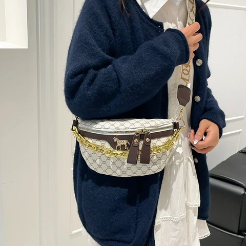 Retro Monogram Crossbody Bag Women PU Leather Chest Pack With Horse Logo And Gold Chain Wide Strap Korean Style