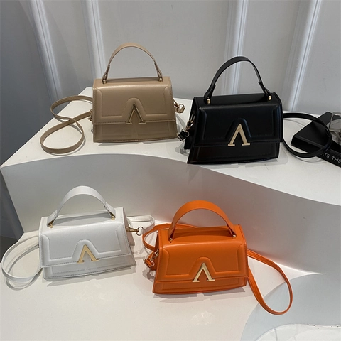 Französischer Stil PU-Leder Kleine Quadratische Umhängetasche Damen Mode Strukturierte Tragbare Schultertasche Mit Metallschnalle