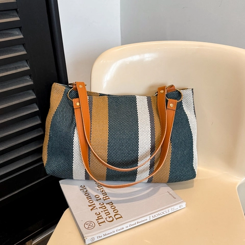 Gestreifte Canvas-Einkaufstasche Große Kapazität Urbane Einfache Lässige Schulterhandtasche Mit PU-Lederriemen Und Metallringen