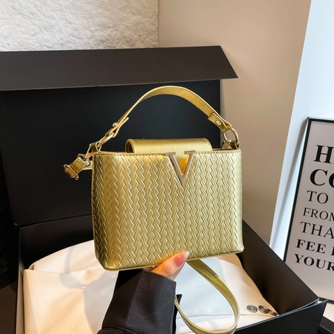 Damen Mode Gewebt PU Leder Umhängetasche Mit Metall V Schnalle Elegante Schultertasche Lässige Tägliche Handtasche