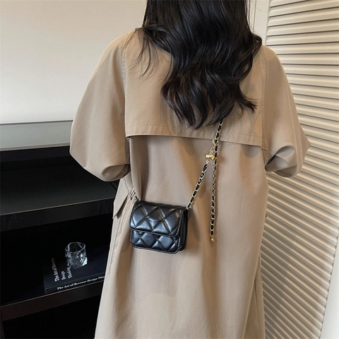 Women Mini Quilted Crossbody Bag PU Leather Fashion Square Shoulder Handbag Adjustable Gold Ball Chain Strap Chic