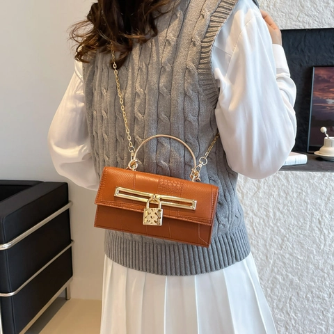Vintage Crocodile Pattern PU Leather Shoulder Bag With Metal Ring Handle Heart Hollow Padlock Chain Strap Square Crossbody Bag