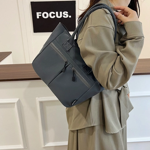 Borsa Tote da Donna in Stile Giapponese in Nylon Grande Capacità Minimalista Borsa a Tracolla con Tasche Anteriori con Cerniera