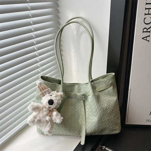 Women Woven Leather Tote Bag Minimalist Large Capacity Shoulder Bag With Plush Bear Charm Crossbody Handbag For Commuter