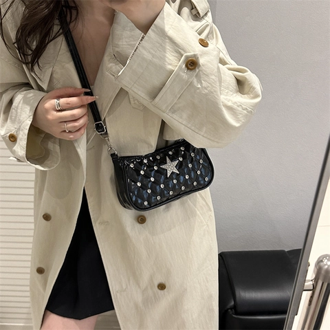 Women Crossbody Bag Quilted PU Leather Star Rhinestone Underarm Shoulder Bag Y2K Niche Trendy Small Square Purse