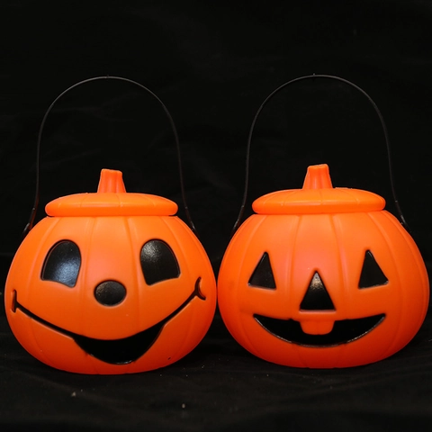 Halloween Tragbarer Kürbis Eimer Süßigkeiten Halter Mit Deckel Griff Kunststoff Jack-O-Lantern Für Party Dekoration Requisiten Geschenk