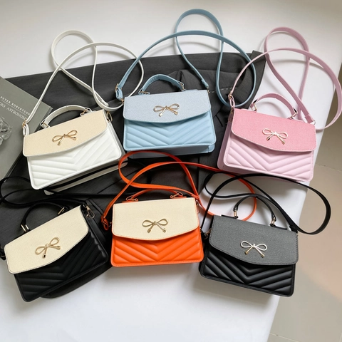 Bolso Bandolera Para Mujer Cuero PU Acolchado Chevron Bolso De Mano Cuadrado Pequeño Con Hebilla De Lazo Metálico Color De Contraste