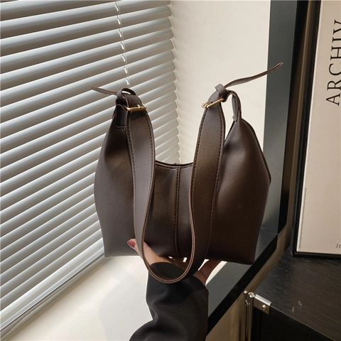 Retro PU Leather Hobo Bag Women Minimalist Underarm Shoulder Bag With Vertical Stitching Adjustable Strap