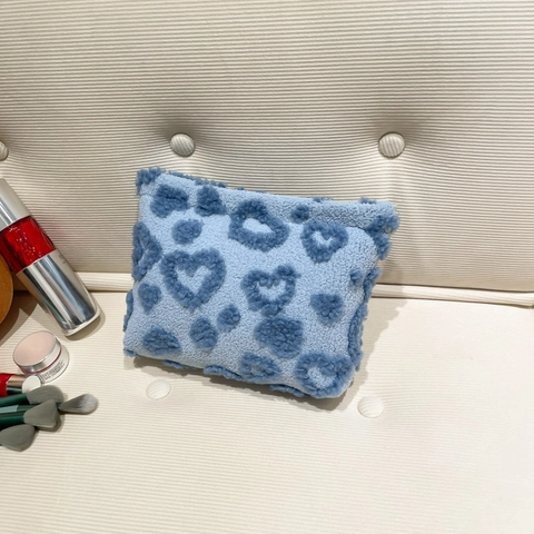 Cute Plush Heart Pattern Cosmetic Bag For Women Portable Soft Fleece Makeup Storage Pouch Mini Zipper Coin Purse Travel Organizer Accessory