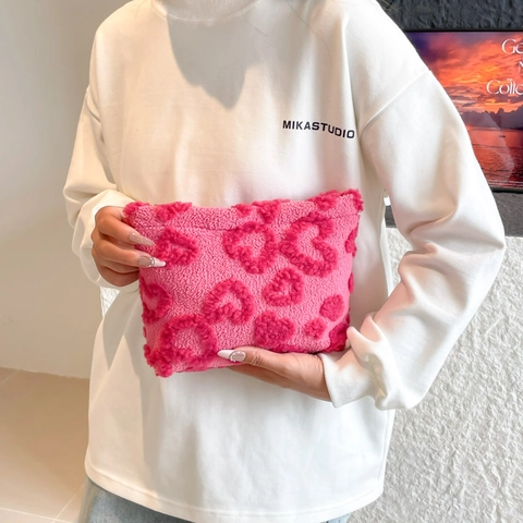 Cute Plush Heart Pattern Cosmetic Bag For Women Portable Soft Fleece Makeup Storage Pouch Mini Zipper Coin Purse Travel Organizer Accessory