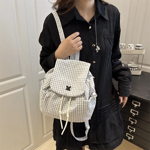 Mini Mochila Para Mujer Estilo Coreano Patrón De Cuadrícula Mochila Pequeña Cordón Solapa Bolsillos Laterales Cuero PU Ligero