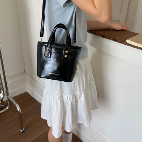 Sac Seau Minimaliste En Cuir PU Avec Rivets Dorés Et Bandoulière Réglable Sac À Bandoulière Tendance