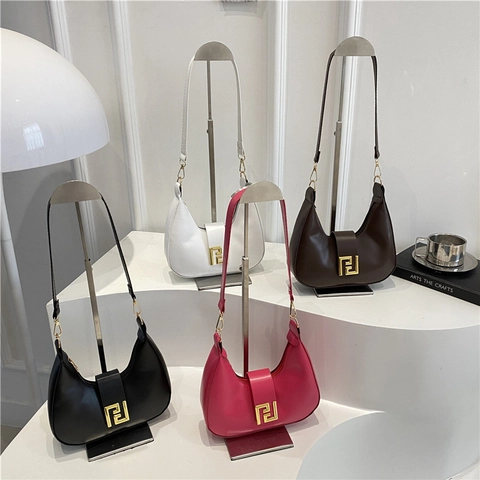 French Style PU Leather Underarm Bag For Women Minimalist Solid Color Shoulder Bag Gold Buckle Chic Hobo Bag Fashion Handbag